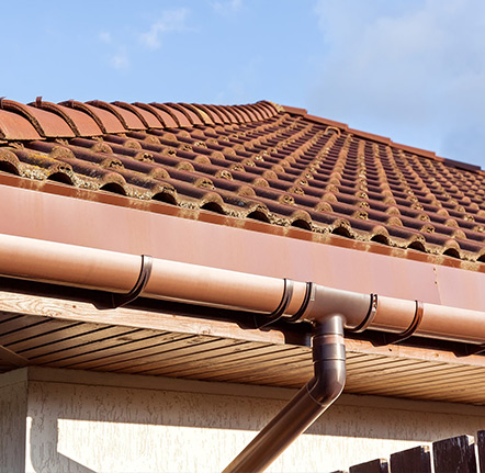 Pose et réparation de gouttière dans la Sarthe (72)